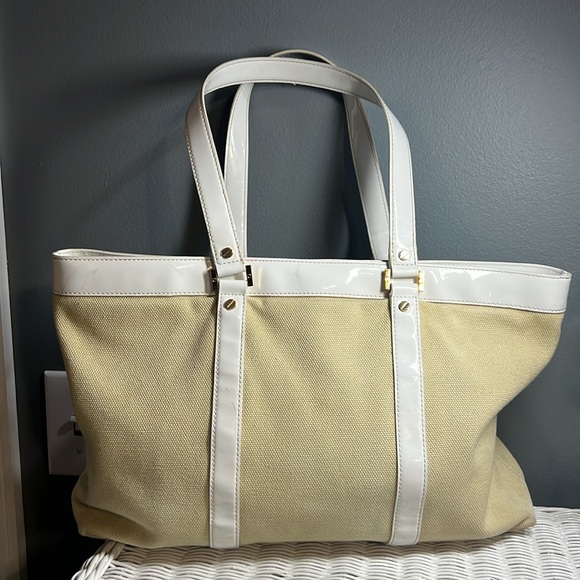 Tory Burch Handbags - Tory Burch Tan and White Tote Bag